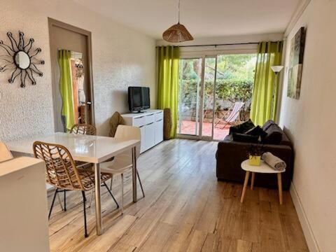 Appartement Avec Jardin กาซีส์ ภายนอก รูปภาพ